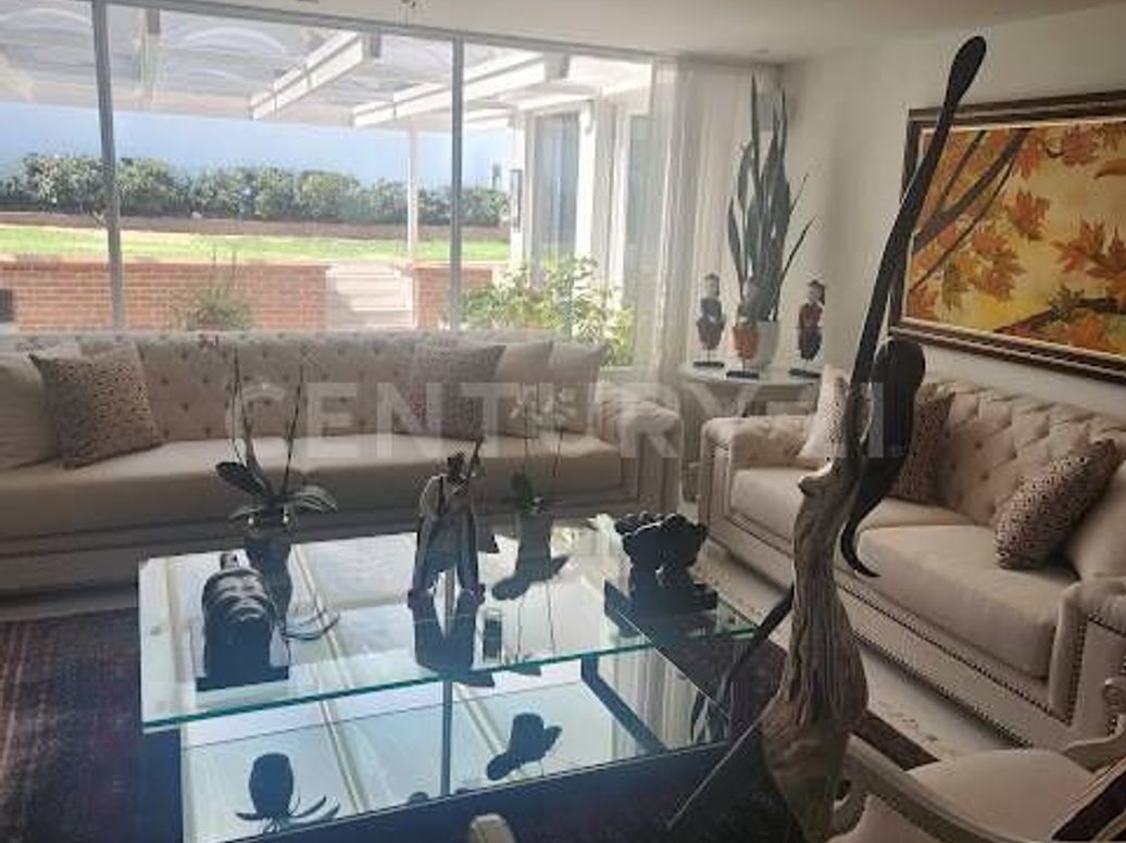 Casa de 4 alcobas en venta en Niza, Bogotá, 350 m² · foto 4 de 20