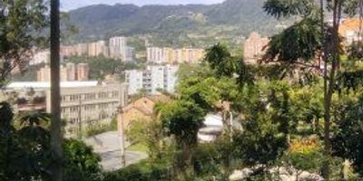 Buen transporte publico buenos espacios apto excelente