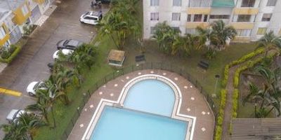  ¡Tu nuevo hogar te espera en Ibagué!  Apartamento en Conjunto Residencial Nueva Bilbao  Características que enamoran3 Habitaciones Espacios diseñados para el descanso y la creatividad.2 Baños Comodidad para toda la familia.Cocina Semi Integral Ideal para esos momentos culinarios inolvidables.Sala-Comedor Perfecta para compartir y disfrutar de momentos especiales.Terraza Tu rincón privado para relajarte y disfrutar de las vistas.Zonas Comunes ¡Relájate en la piscina o disfruta de las amplias áreas verdes! Parqueadero Siempre tendrás un lugar seguro para tu vehículo. Área 63 m de pura funcionalidad y estilo. ¡Lo mejor de todo! Imagina llegar a casa y disfrutar de un entorno tranquilo y familiar, con todas las comodidades a tu alcance. Además, el conjunto residencial cuenta con seguridad y áreas recreativas para que tú y tu familia vivan con total tranquilidad. ¡Visítanos y enamórate!Te invito a realizar un recorrido  por el apartame