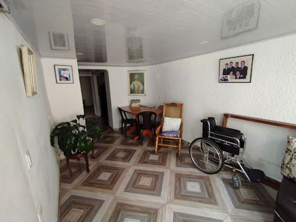 Casa de 3 alcobas en venta en Villas De Granada, Bogotá, 118 m² · foto 2 de 20