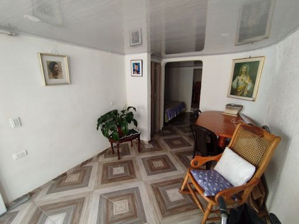 Casa de 3 alcobas en venta en Villas De Granada, Bogotá, 118 m² · foto 3 de 20