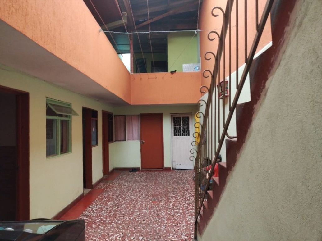 Casa de 8 alcobas en venta en El Rincon De Suba, Bogotá, 208 m² · foto 5 de 7