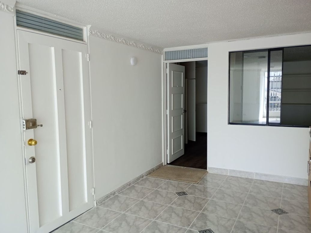 Apartaestudio en venta en Pardo Rubio, Bogotá, 45 m² · foto 3 de 10