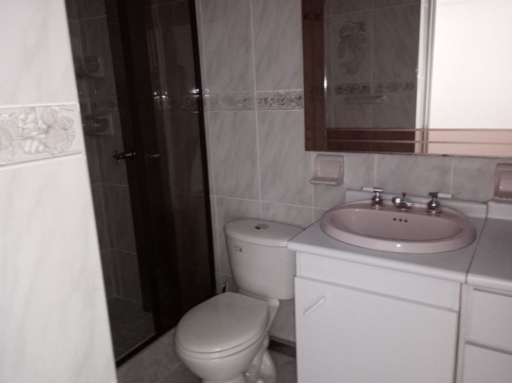 Apartaestudio en venta en Pardo Rubio, Bogotá, 45 m² · foto 10 de 10