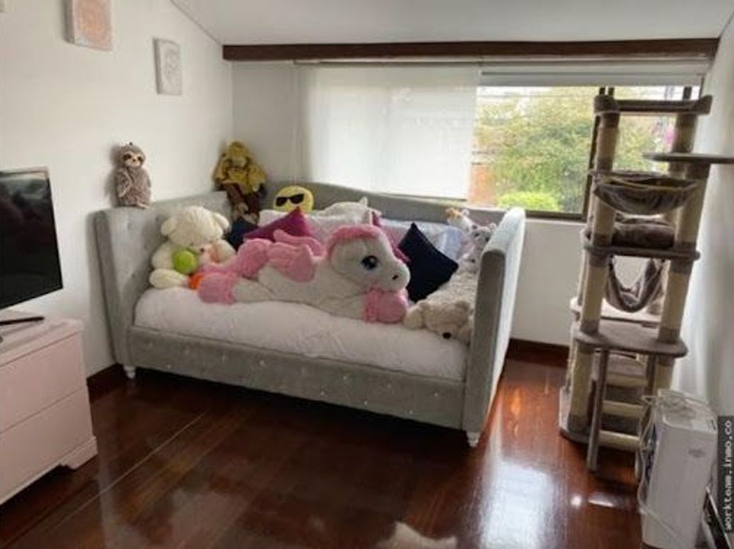 Casa de 4 alcobas en venta en Niza Suba, Bogotá, 394 m² · foto 5 de 8
