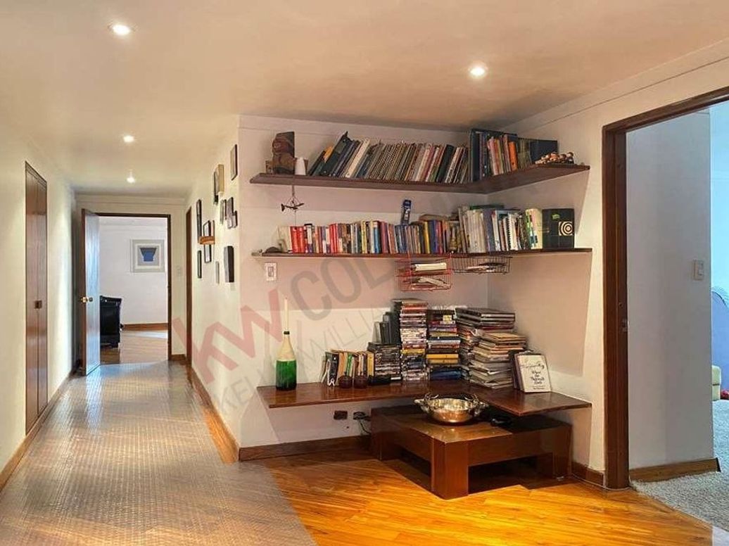 Apartamento de 3 alcobas en venta en El Refugio, Bogotá, 490 m² · foto 4 de 20