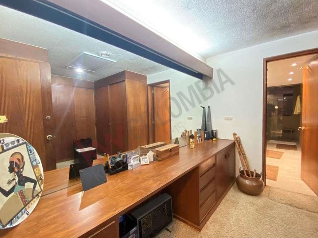 Apartamento de 3 alcobas en venta en El Refugio, Bogotá, 490 m² · foto 7 de 20