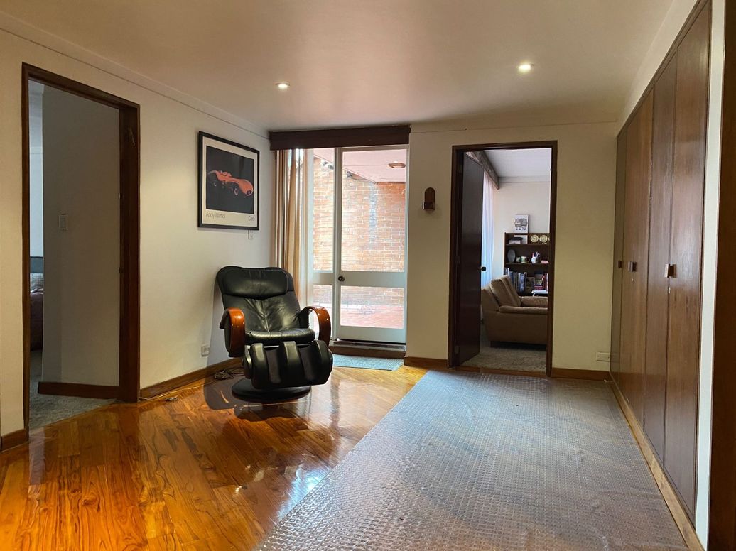 Apartamento de 3 alcobas en venta en El Refugio, Bogotá, 490 m² · foto 10 de 20
