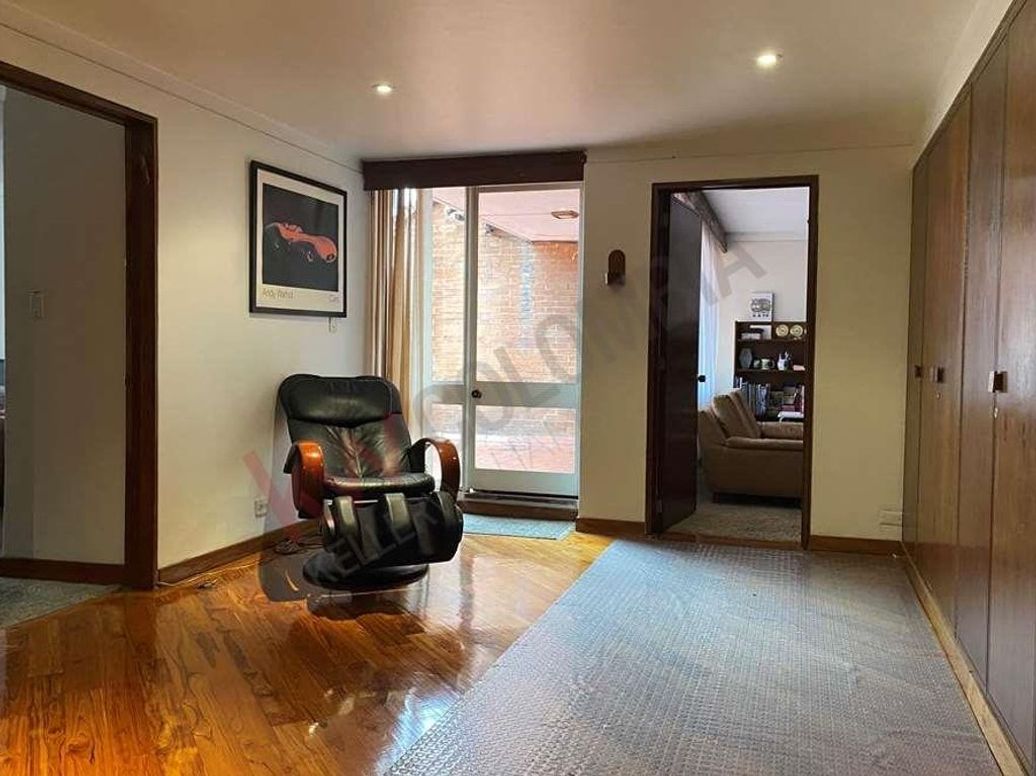 Apartamento de 3 alcobas en venta en El Refugio, Bogotá, 490 m² · foto 6 de 20