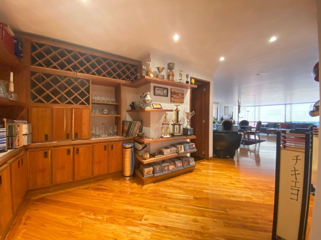 Apartamento de 3 alcobas en venta en El Refugio, Bogotá, 490 m² · foto 13 de 20