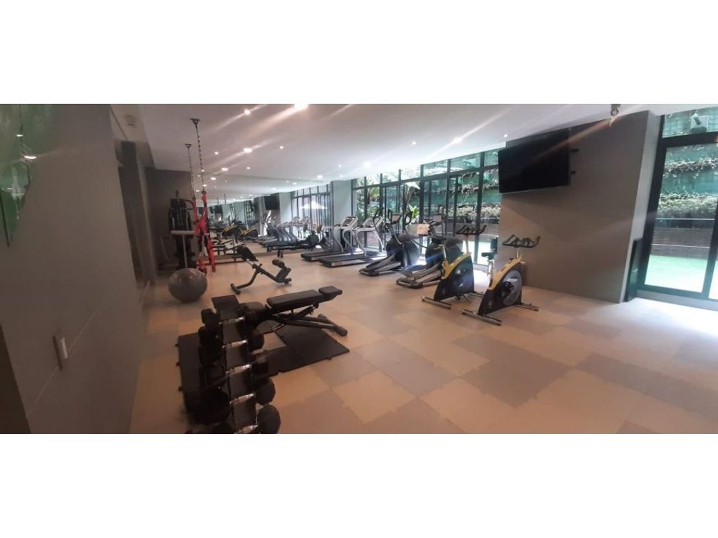 Apartamento de 3 alcobas en venta en Los Rosales, Bogotá, 270 m² · foto 10 de 20