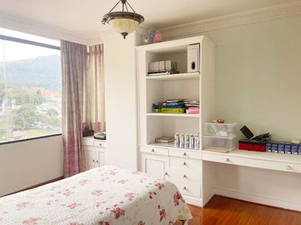 Apartamento de 3 alcobas en venta en Santa Barbara Alta, Bogotá, 252 m² · foto 12 de 20