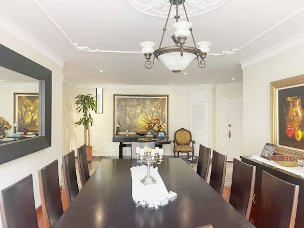 Apartamento de 3 alcobas en venta en Santa Barbara Alta, Bogotá, 252 m² · foto 7 de 20