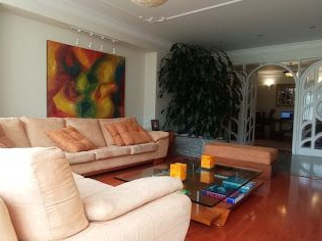 Apartamento de 3 alcobas en venta en Santa Barbara Alta, Bogotá, 252 m² · foto 3 de 20