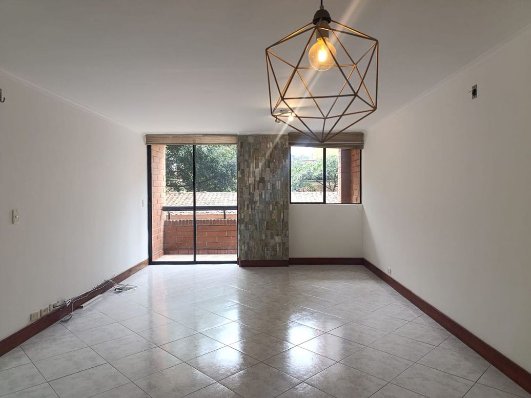 Apartamento en Arriendo o venta en EL CASTILLO, El Poblado, Medellín en El Castillo