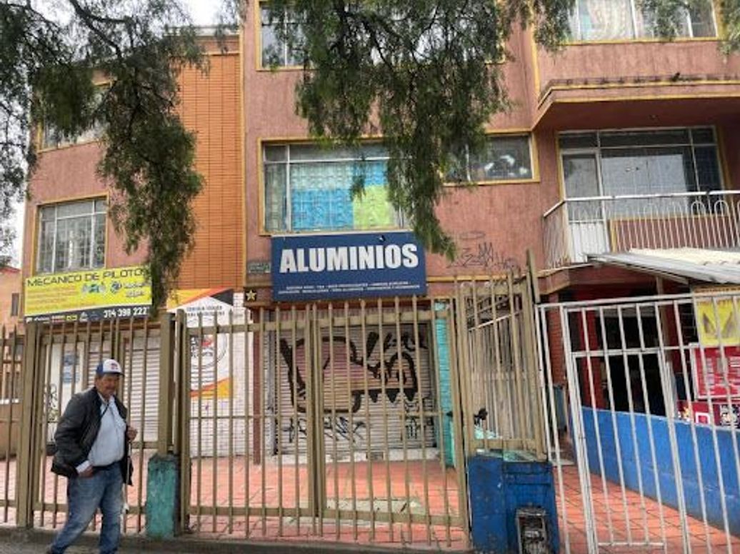 Casa de 10 alcobas en venta en Santa Isabel, Bogotá, 460 m² · foto 17 de 19