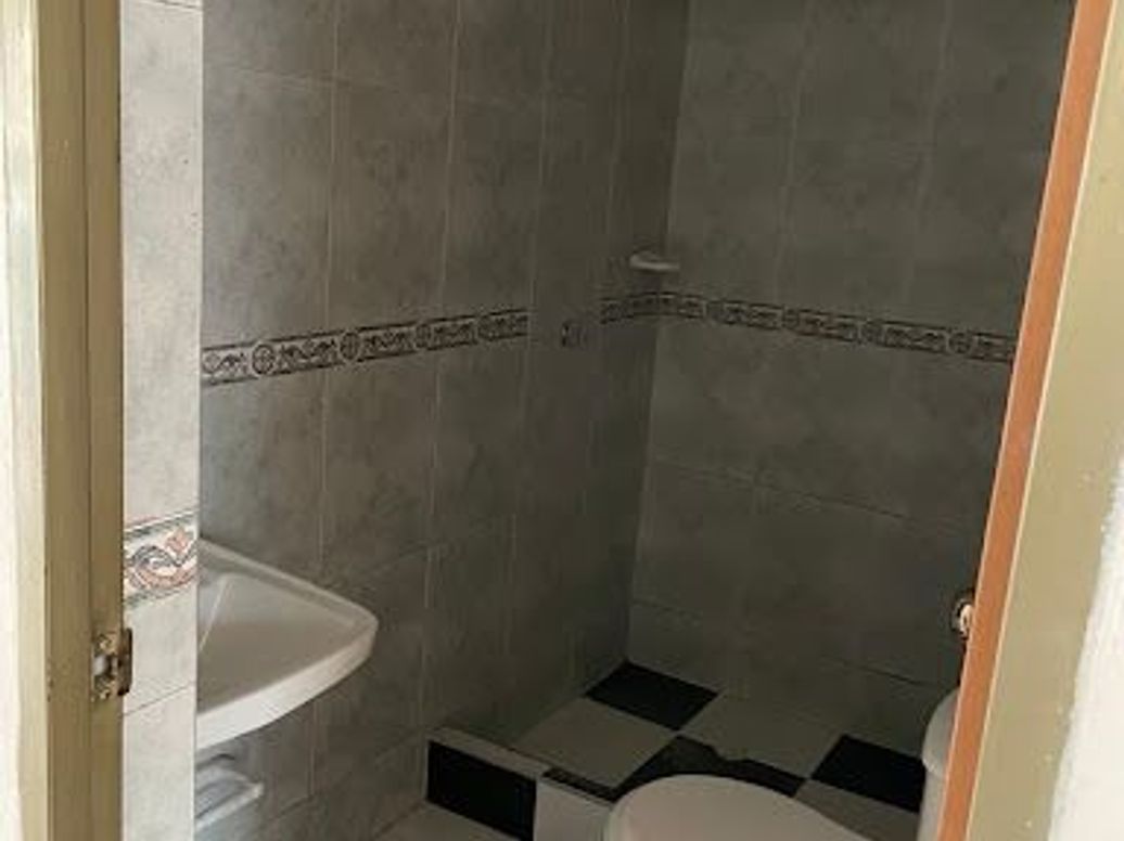 Casa de 6 alcobas en venta en Villa Amalia, Bogotá, 224 m² · foto 20 de 20