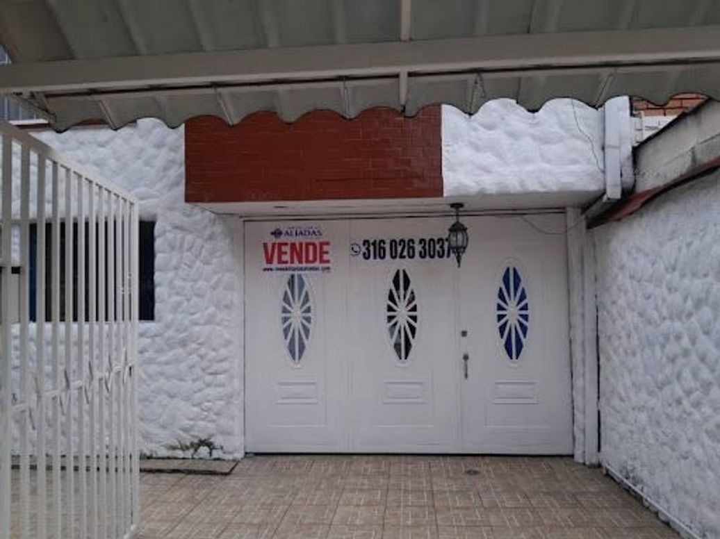 Apartamento de 3 alcobas en venta en Normandía, Bogotá, 107 m² · foto 2 de 16