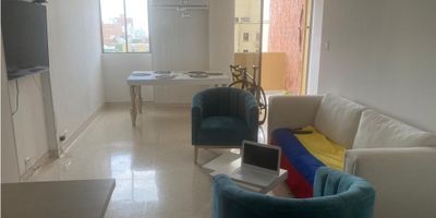 PARRA PAEZ CONSTRUCTORA E INMOBILIAIARIA. ☀ 

APARTAMENTO EN ARRIENDOSANTAMONICA EN BARRANQUILLA ✨? ... 

APARTAMENTO en excelente ubicación, vía con alta circulación vehicular y peatonal, Cerca al CC .BUENA VISTA.

Te ofrecemos  amoblado o sin amoblar 

Vlalor 2’200.000 sin amoblar incluye administración

2 habitaciones c/u con su baño privado 
1 habitación de servicio con baño 
Sala comedor 
Cocina tipo americana 
Balcon 
5 piso sin ascensor 
Edificio con vigilancia 24 horas, piscina, parqueadero cubierto

Revisa nuestra oferta inmobiliaria en la página web: www.parrapaezinmobiliaria.com

 CONTÁCTANOS: ?(+57)3017744758-3024782858 ✉ soporte@parrapaezinmobiliaria.com
