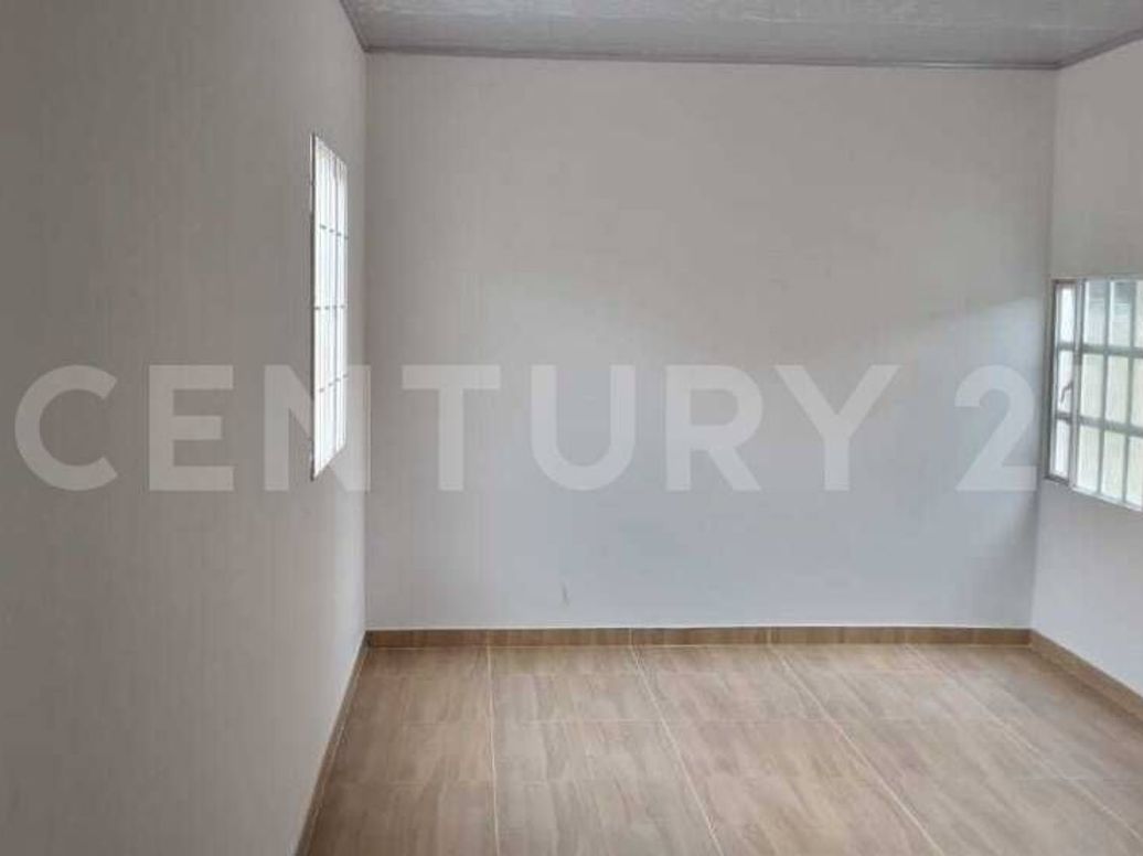Casa de 3 alcobas en venta en Costa Azul, Bogotá, 108 m² · foto 2 de 6