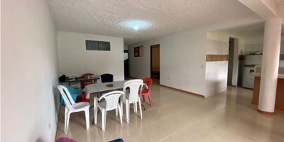 BRANDO Y CIA te ofrece para Venta Lindo Apartamento en Zona Campestre con un area de 70 metros cuadrados, cuenta con sala comedor, 2 habitaciones, 2 baños, patio de ropas,pisos en cerámica, excelente iluminación y ventilación, porteria, vigilancia 24 horas, piscinas, parque infantil, canchas multiples, zonas verdes, ascensor,  cerca a supermercados,  estación de servicio, zonas de comercio y a solo unos minutos de la fonda de la rochela.

¡CONTACTANOS! 