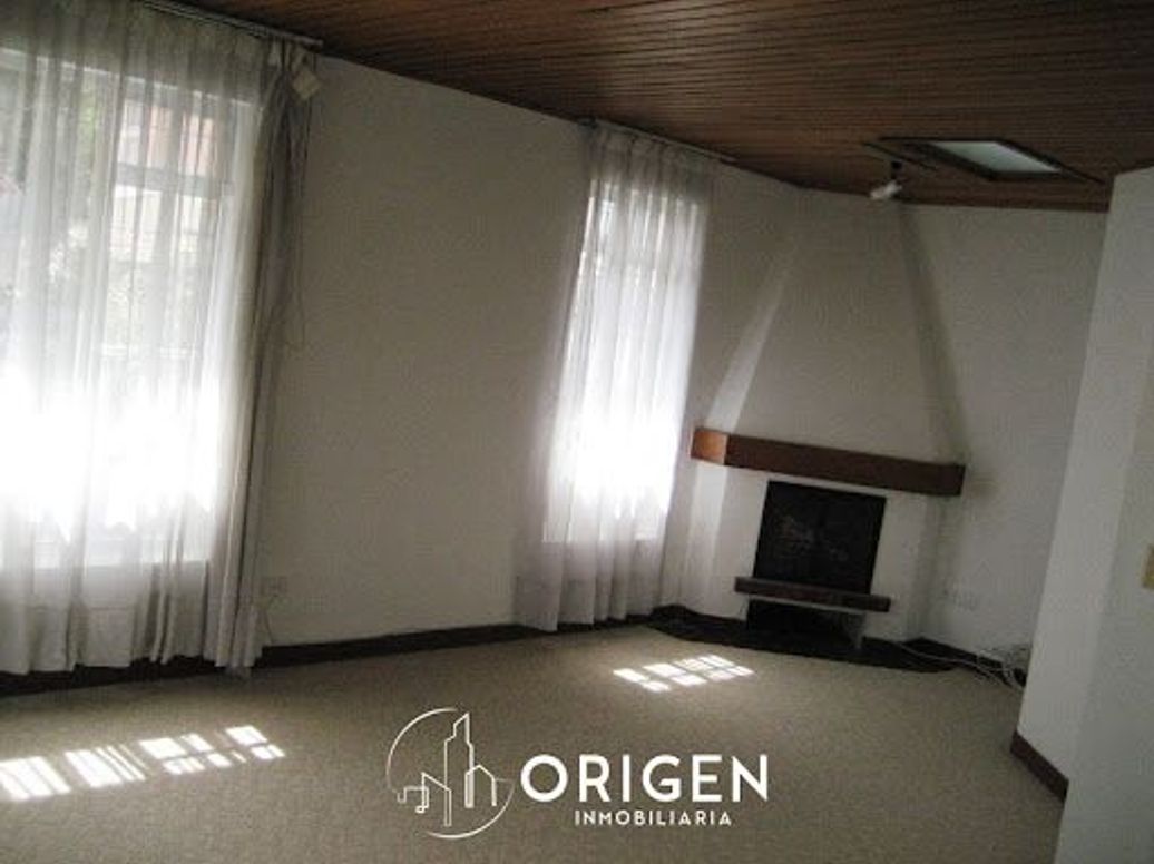 Casa de 5 alcobas en arriendo en Santa Barbara Occidental, Bogotá, 370 m² · foto 15 de 20