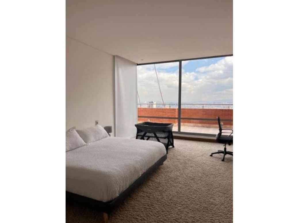 Apartamento de 3 alcobas en venta en Los Rosales, Bogotá, 242 m² · foto 7 de 16