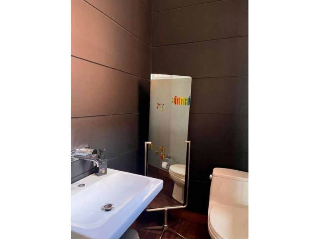 Apartamento de 3 alcobas en venta en Los Rosales, Bogotá, 242 m² · foto 10 de 16