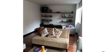 Area 172 mts, vendo apartamento, quinto piso, sala comedor, baño social, balcon, hall de alcobas, dos habitaciones, dos baños, cocina, zona de lavanderia, tres garajes, el edifiico tiene: salon comunal, gimnasio parqueadero de visitantes, apts - c- dos 
