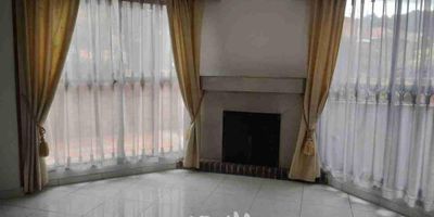 [VEN] ID HOUM: 140572

En Houm te ayudamos de forma fácil y segura. Los beneficios de comprar con nosotros:
    • Te ayudamos a conseguir financiamiento a través de una asesoría personalizada
    • Mediación y seguimiento de todo el proceso
    • Ponemos a tu disposición profesionales en notariado, registro y asesoría jurídica
¡Solo te preocupas de las firmas!

Departamento en venta, ubicado en el barrio Gratamira Real, con una superficie construida de 115.80 m² y superficie total de 128.70 m². 

Sus principales características son:

    • 3 dormitorios
    • 3 baños
    • No Admite mascotas
    • 2 parqueaderos
    • Cocina tipo americana
    • Año de construcción: 1994
    • Bodega
            
Si compras con nosotros, te brindamos asesoría personalizada durante todo el proceso.
        
Más que una corredora, somos Houm.
*Aplican T&C