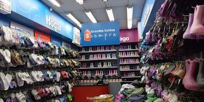 Excelente local citrina, ubicado sobre la carrera 9, cerca de Cámara de Comercio, ideal para ópticas, comercio.  No comidas, no bar.  Canon más IVA