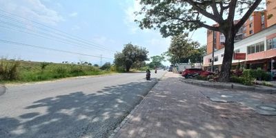 Apartamento en venta ¡Descubre de vivir en un apartamento de tres habitaciones, dos baños, cocina integral,  parqueadero cubierto ! Esta propiedad de 51 metros cuadrados es una excelente oportunidad para aquellos que buscan un hogar moderno y cómodo. El apartamento cuenta con una ubicación privilegiada, cerca de todos los servicios y comodidades que necesitas. ¡No pierdas la oportunidad de vivir en un lugar único! El valor de  la administración $145.000