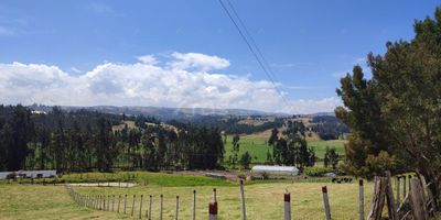 ¡ATOS INMOBILIARIA VENDE LOTES EN OICATÁ, VEREDA SANTA BÁRBARA!

Descubre esta excelente oportunidad de inversión en el municipio de Oicatá. Atos Inmobiliaria ofrece varios lotes disponibles, perfectos para desarrollar proyectos a tu medida.

Detalles de los Lotes Disponibles:

Lote 1:

Área: 5,107 m²
Valor: $357,490,000
Lote 2:

Área: 4,533 m²
Valor: $317,310,000
Lote 3:

Área: 4,530 m²
Valor: $271,800,000
Lote 4:

Área: 3,456 m²
Valor: $207,360,000
Lote 5:

Área: 3,250 m²
Valor: $195,000,000
Estos lotes cuentan con excelente ubicación en la vereda Santa Bárbara, ofreciendo un entorno tranquilo y natural, ideal para construir la casa de tus sueños o desarrollar proyectos agrícolas. No pierdas la oportunidad de invertir en una zona de gran potencial.

Contáctanos en Atos Inmobiliaria para obtener más información y programar una visita. ¡Estamos aquí para ayudarte a hacer realidad tus proyectos!