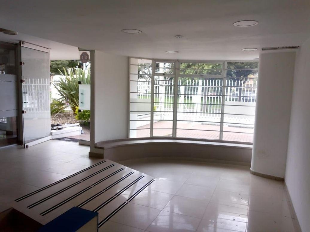 Casa de 7 alcobas en arriendo en Pasadena, Bogotá, 550 m² · foto 5 de 18