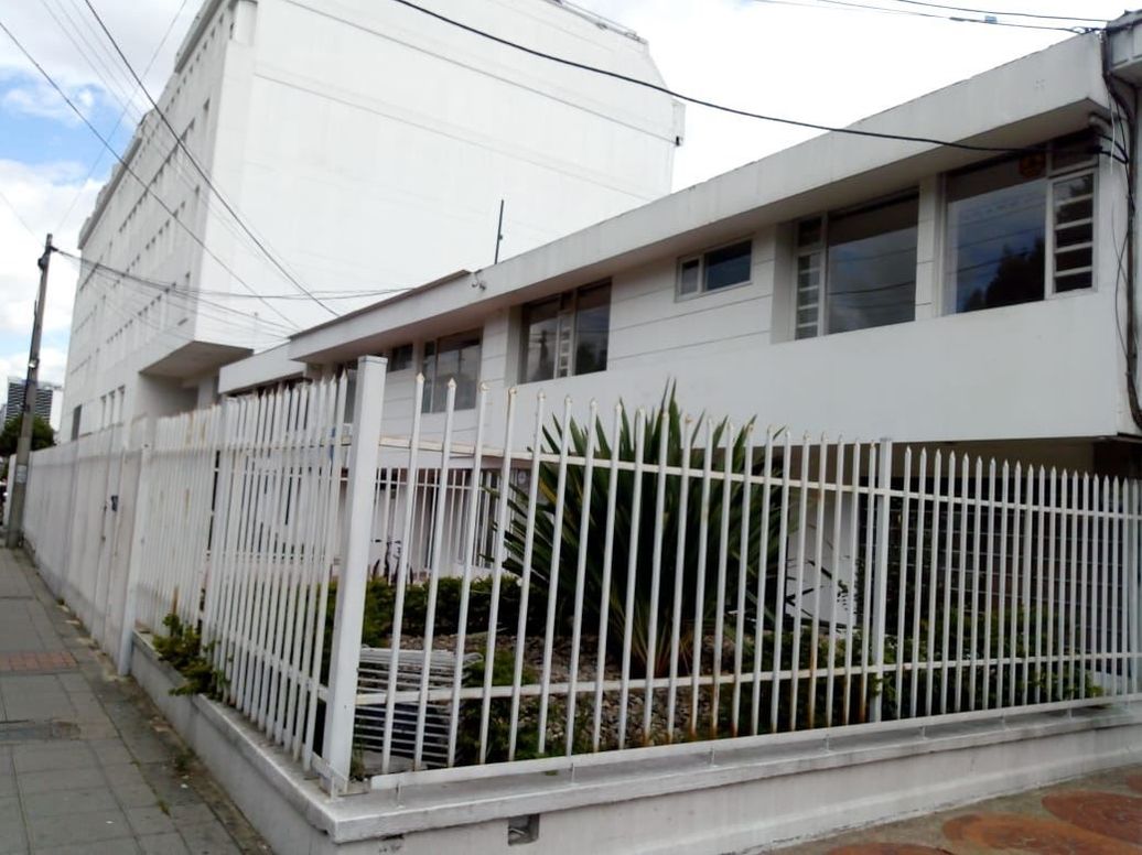 Casa de 7 alcobas en arriendo en Pasadena, Bogotá, 550 m² · foto 3 de 18