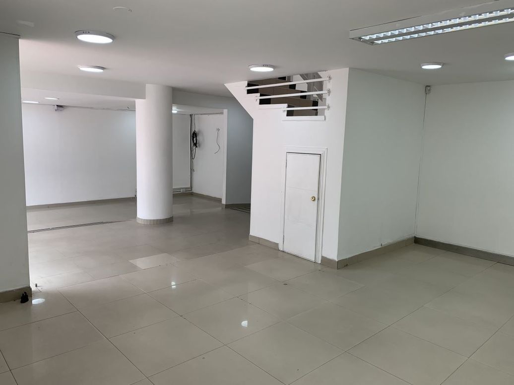 Casa de 7 alcobas en arriendo en Pasadena, Bogotá, 550 m² · foto 11 de 18