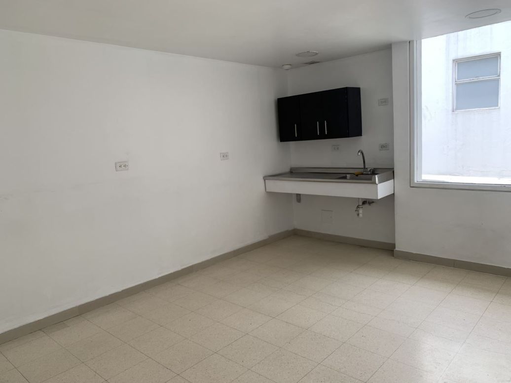 Casa de 7 alcobas en arriendo en Pasadena, Bogotá, 550 m² · foto 13 de 18