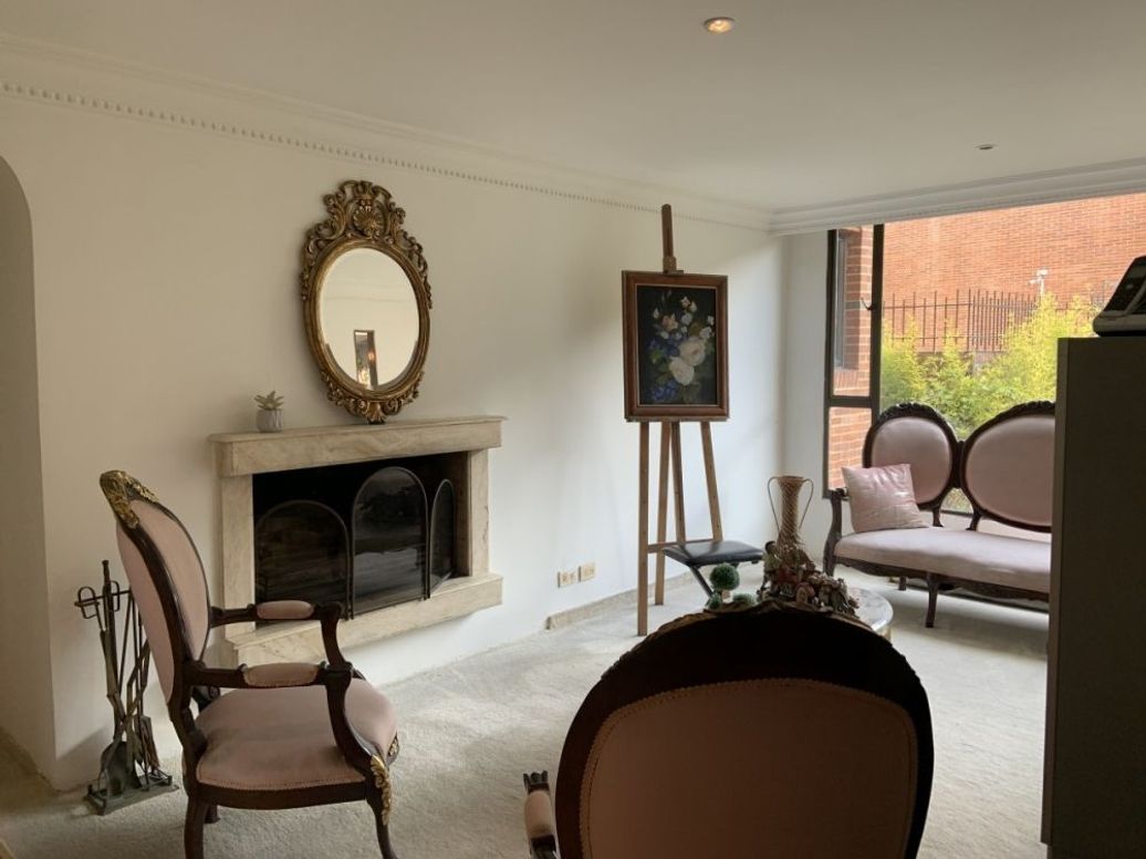 Apartamento de 4 alcobas en venta en El Refugio, Bogotá, 275 m² · foto 8 de 20