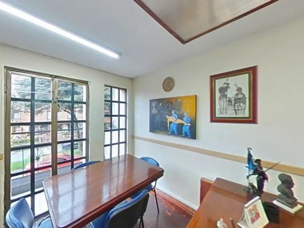 Casa de 13 alcobas en venta en Palermo, Bogotá, 391 m² · foto 3 de 20