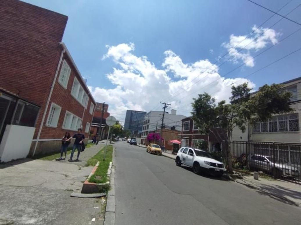 Casa de 17 alcobas en venta en El Recuerdo, Bogotá, 432 m² · foto 19 de 20