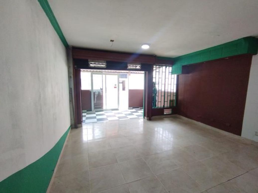 Casa de 17 alcobas en venta en El Recuerdo, Bogotá, 432 m² · foto 2 de 20