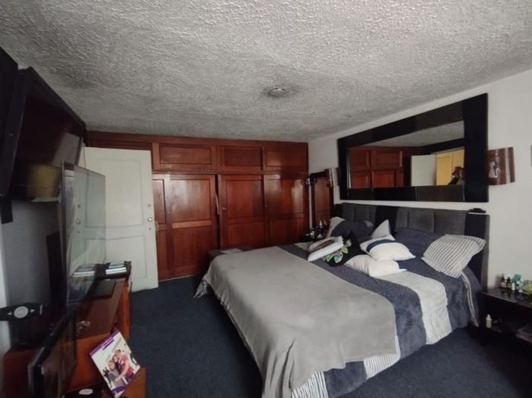 Casa de 17 alcobas en venta en El Recuerdo, Bogotá, 432 m² · foto 7 de 20