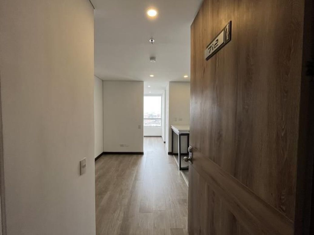 Apartamento de 1 alcoba en venta en Chapinero Central, Bogotá, 30 m² · foto 2 de 13