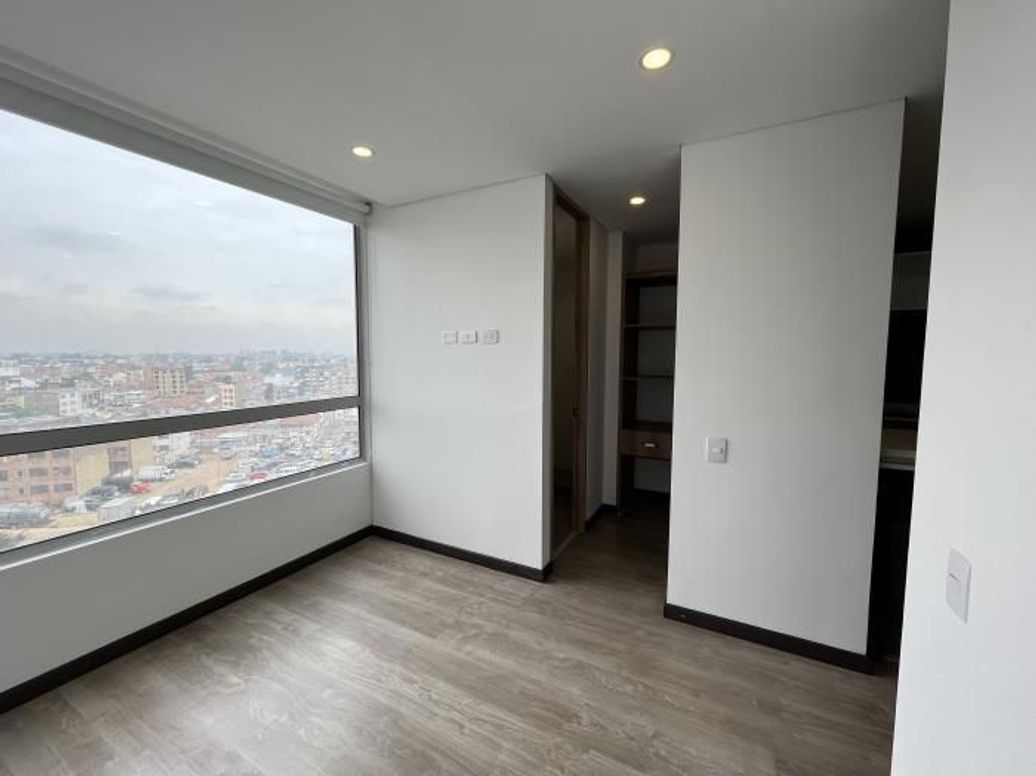 Apartamento de 1 alcoba en venta en Chapinero Central, Bogotá, 30 m² · foto 3 de 13