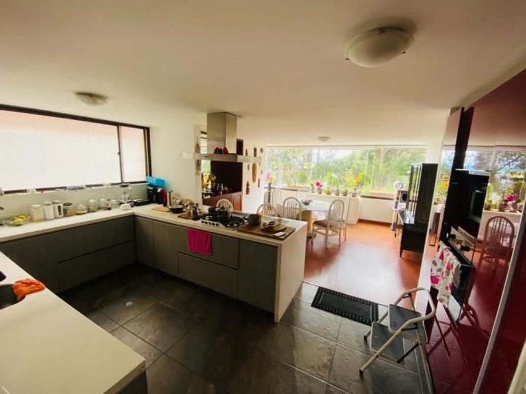 Apartamento de 4 alcobas en venta en Chicó Alto, Bogotá, 333 m² · foto 9 de 20