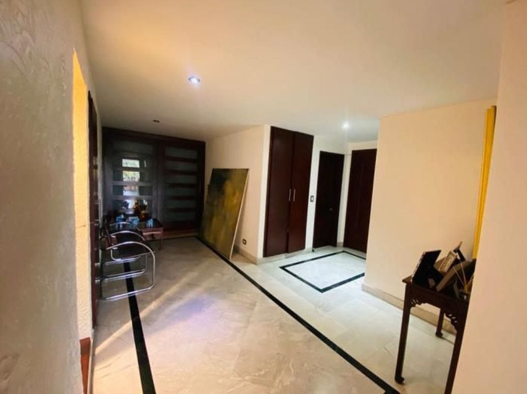 Apartamento de 4 alcobas en venta en Chicó Alto, Bogotá, 333 m² · foto 4 de 20