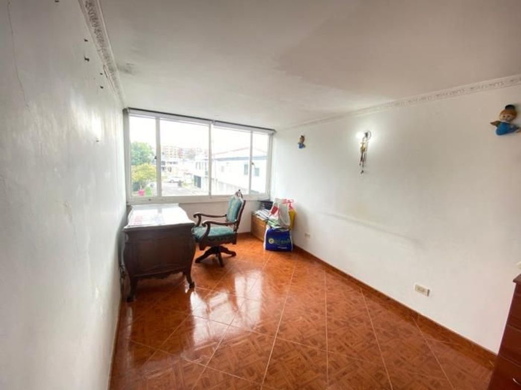 Casa de 6 alcobas en venta en Polo Club, Bogotá, 360 m² · foto 12 de 20