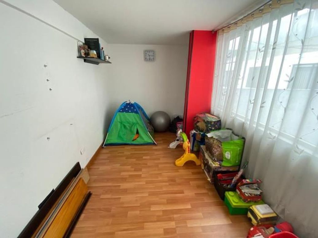 Casa de 6 alcobas en venta en Polo Club, Bogotá, 360 m² · foto 15 de 20