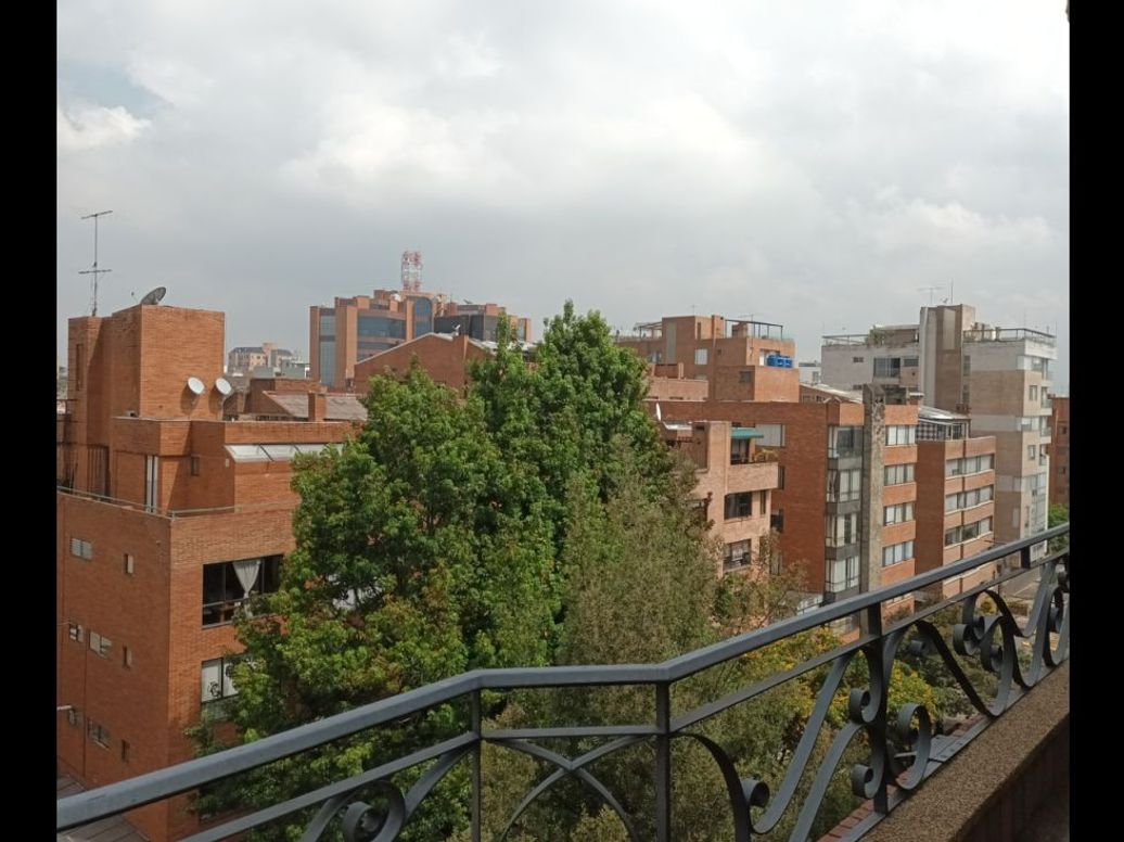 Apartamento de 4 alcobas en arriendo en Chicó Norte, Bogotá, 270 m² · foto 3 de 20