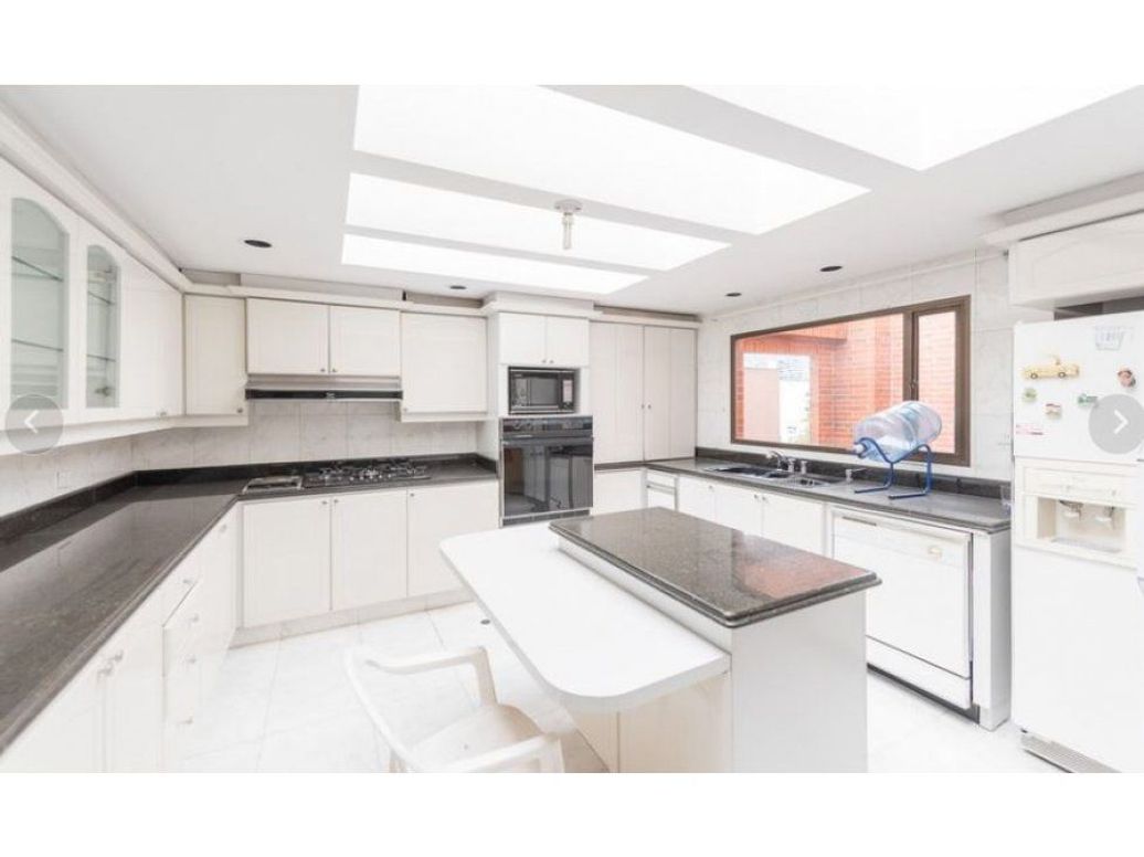 Apartamento de 4 alcobas en arriendo en Chicó Norte, Bogotá, 270 m² · foto 11 de 20